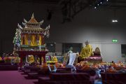 Его Святейшество Далай-лама проводит подготовительные церемонии для посвящения Авалокитешвары. Милан, Италия. 22 октября 2016 г. Фото: Тензин Чойджор (офис ЕСДЛ)