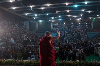 Далай-лама принял участие в церемонии вручения дипломов в университете им. Амбедкара, а также в праздновании годовщины основания Тибетского дома Нью-Дели и института Мен-ци-кханг