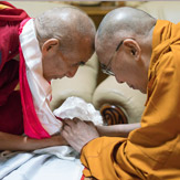 Далай-лама посетил монастыри Деянг и Рато