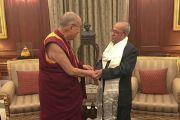 Его Святейшество Далай-лама и президент Индии Пранаб Мукерджи в президентской резиденции Раштрапати Бхаван. Дели, Индия. 11 декабря 2016 г. Фото: Тензин Такла (офис ЕСДЛ)