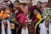 Тибетцы ожидают прибытия Его Святейшества Далай-ламы в монастырь Дрепунг. Мундгод, штат Карнатака, Индия. 16 декабря 2016 г. Фото: Тензин Чойджор (офис ЕСДЛ)