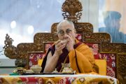 Его Святейшество Далай-лама совершает ритуальные подношения во время подготовительных церемоний в первый день посвящения Калачакры. Бодхгая, штат Бихар, Индия. 2 января 2017 г. Фото: Тензин Чойджор (офис ЕСДЛ)