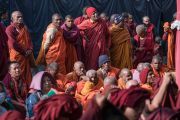 Группа буддийских монахов-индийцев, прибывших на посвящение Калачакры. Бодхгая, штат Бихар, Индия. 6 января 2017 г. Фото: Тензин Чойджор (офис ЕСДЛ)