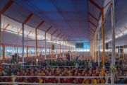 Вид на площадку учений Его Святейшества Далай-ламы, на которые прибыло более 100,000 человек. Бодхгая, штат Бихар, Индия. 6 января 2017 г. Фото: Тензин Чойджор (офис ЕСДЛ)