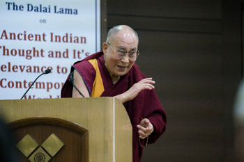 Далай-лама прочел публичную лекцию о древнем индийском наследии по просьбе Международного фонда Вивекананды