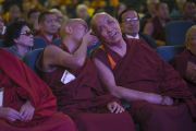 Старшие представители тибетской монашеской общины во время интерактивной сессии второго дня трехдневной международной конференции, посвященной роли буддизма в 21-м веке. Раджгир, штат Бихар, Индия. 18 марта 2017 г. Фото: Тензин Чойджор (офис ЕСДЛ)