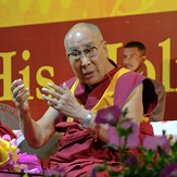 Далай-лама посетил университет Дибругарха