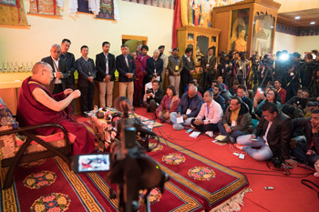 О первом дне учений Его Святейшества Далай-ламы в Таванге