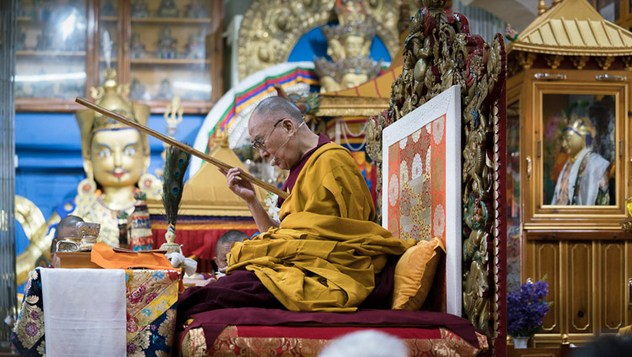 В начале священного месяца Сага Дава Далай-лама даровал посвящение Авалокитешвары 