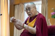 Его Святейшество Далай-лама обращается к студентам из США, Канады и Индии, собравшимся в его резиденции. Дхарамсала, Индия. 19 мая 2017 г. Фото: Тензин Пунцок (офис ЕСДЛ)