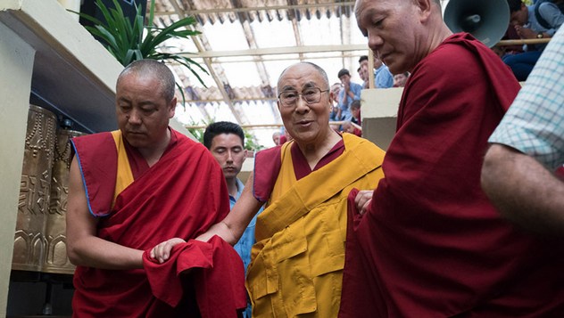Далай-лама завершил учения для тибетской молодежи
