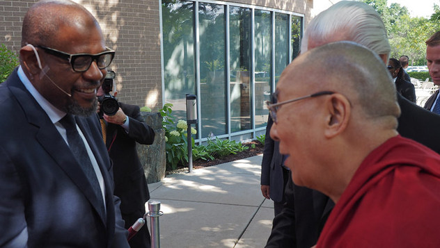 Далай-лама принял участие в экспертном обсуждении вопросов сострадания