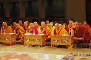 Тибетские монахи слушают наставления Его Святейшества Далай-ламы. Миннеаполис, штат Миннесота, США. 24 июня 2017 г. Фото: Тензин Пунцок Вальяг