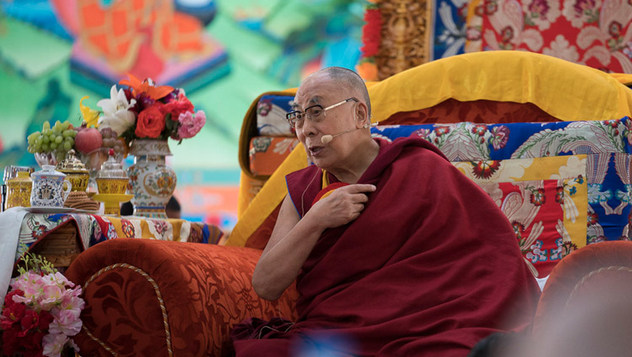 Далай-лама посетил церемонию открытия монастыря Дуджом в Ше и нанес визит в Ид-Гах в Ле