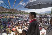 Сикьонг (глава Центральной тибетской администрации) Лобсанг Сенге выступает с обращением во время церемонии празднования 82-летия Его Святейшества Далай-ламы в Шивацель. Ле, Ладак, штат Джамму и Кашмир, Индия. 6 июля 2017 г. Фото: Тензин Чойджор (офис ЕСДЛ)