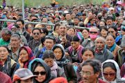 Некоторые из более чем 10,000 верующих во время второго дня учений Его Святейшества Далай-ламы. Падум, Занскар, штат Джамму и Кашмир, Индия. 18 июля 2017 г. Фото: Лобсанг Церинг (офис ЕСДЛ)