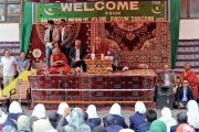 Его Святейшество Далай-лама дарует наставления в мусульманской школе общества «Анжуман моэн-уль-ислам». Падум, Занскар, штат Джамму и Кашмир, Индия. 18 июля 2017 г. Фото: Лобсанг Церинг (офис ЕСДЛ)
