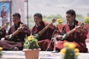 Музыканты исполняют традиционные ладакские песни в знак приветствия Его Святейшеству Далай-ламе, прибывшему в комплекс Синдху Даршан. Ле, Ладак, штат Джамму и Кашмир, Индия. 27 июля 2017 г. Фото: Тензин Чойджор (офис ЕСДЛ)