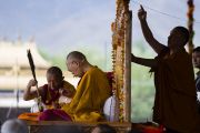 Его Святейшество Далай-лама совершает подготовительные церемонии для посвящения долгой жизни Белой Тары. Ле, Ладак, штат Джамму и Кашмир, Индия. 30 июля 2017 г. Фото: Тензин Чойджор (офис ЕСДЛ)