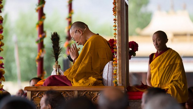Далай-лама завершил учения по поэме Шантидевы «Путь бодхисаттвы» и даровал посвящение долгой жизни Белой Тары