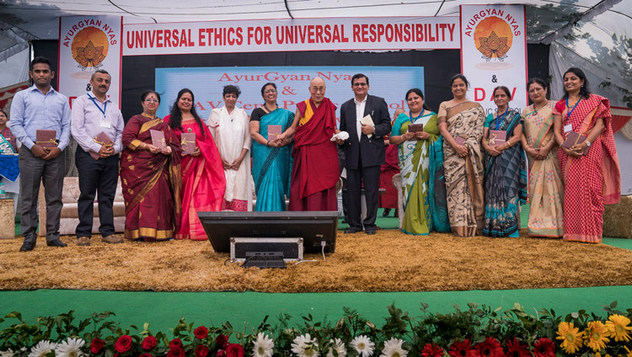 В Мератхе Далай-лама принял участие в запуске программы по преподаванию светской этики