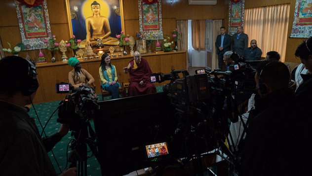 Юные миротворцы и Далай-лама приняли участие в ежедневной программе телекомпании «Аль-Джазира»