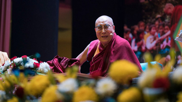 Далай-лама провел беседу о глобальной ответственности и сострадании по просьбе благотворительного фонда «Улыбка»