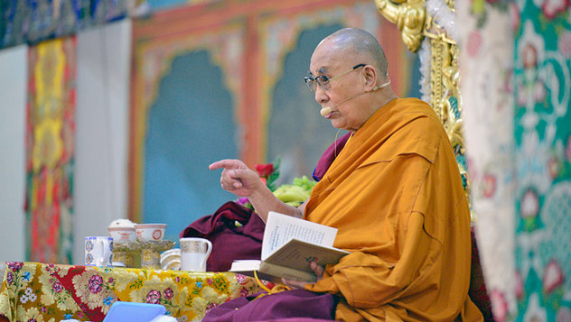 В Мундгоде Далай-лама даровал учения по «Трем основам пути»