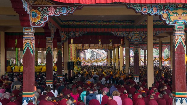 Далай-лама даровал посвящение Хаягривы в монастыре Сера Чже