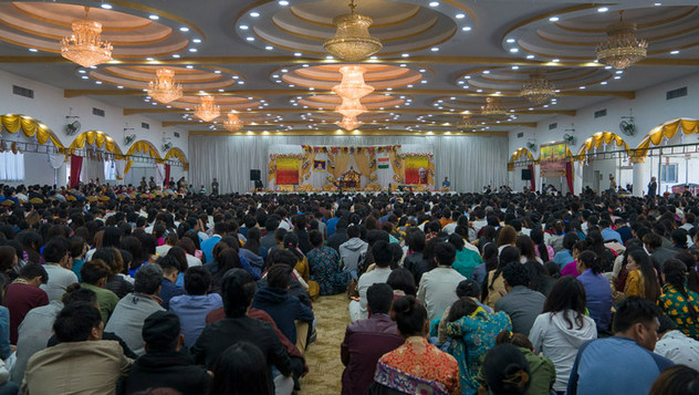 Далай-лама встретился с тибетцами и жителями Гималайского региона