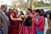 Его Святейшество Далай-лама прибывает в Правительственный колледж на ежегодную церемонию вручения наград. Дхарамсала, Индия. 5 декабря 2017 г. Фото: дост. Тензин Джампель.