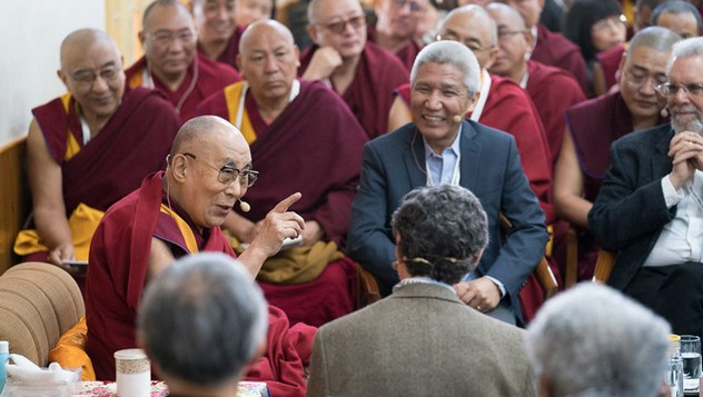 В Дхарамсале началась 33-я встреча Далай-ламы с учеными в рамках конференции института «Ум и жизнь» по теме «Новый взгляд на процветание человечества»