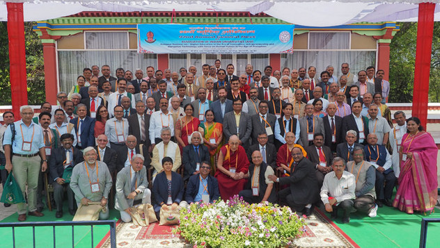 Далай-лама принял участие в торжественном открытии 92-й ежегодной встречи Ассоциации индийских университетов в Сарнатхе