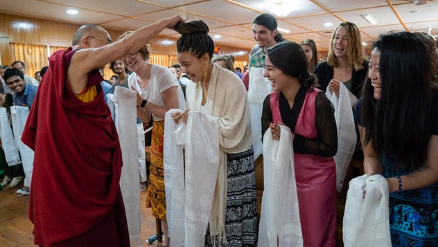 Далай-лама встретился с американскими, индийскими и тибетскими студентами и преподавателями