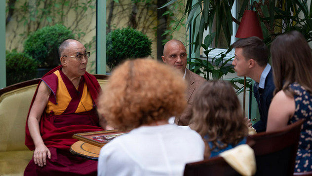 Далай-лама дал пресс-конференцию и прочел публичную лекцию в Вильнюсском университете
