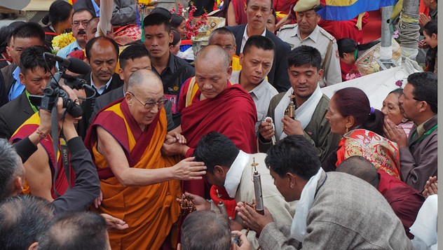 Далай-лама совершил паломничество в храм Джокханг в Ле